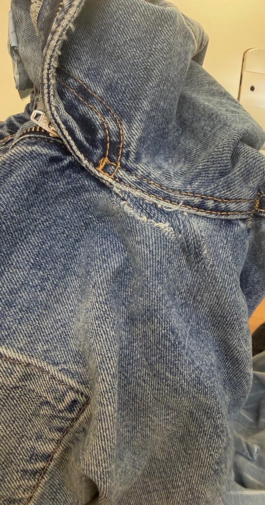 Jeans Riss-Reparatur Vorher